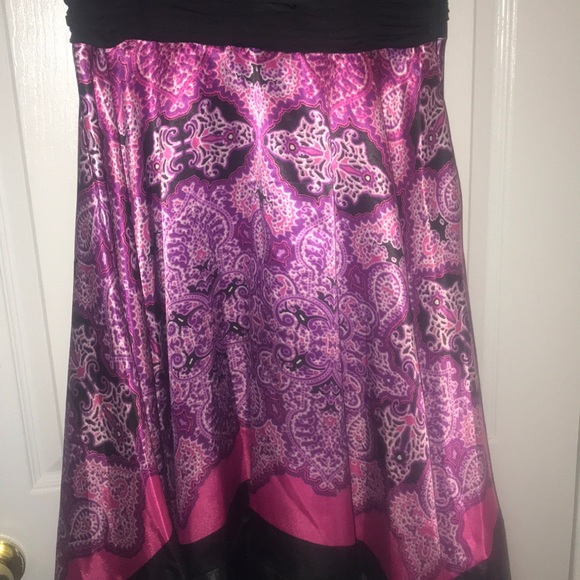 Dress - Picture 2 of 3